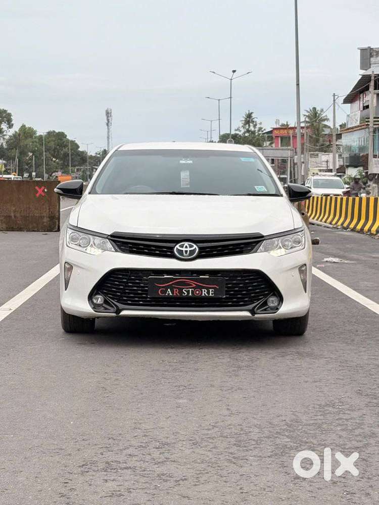 Toyota Camry Hybrid, 2018, Petrol
