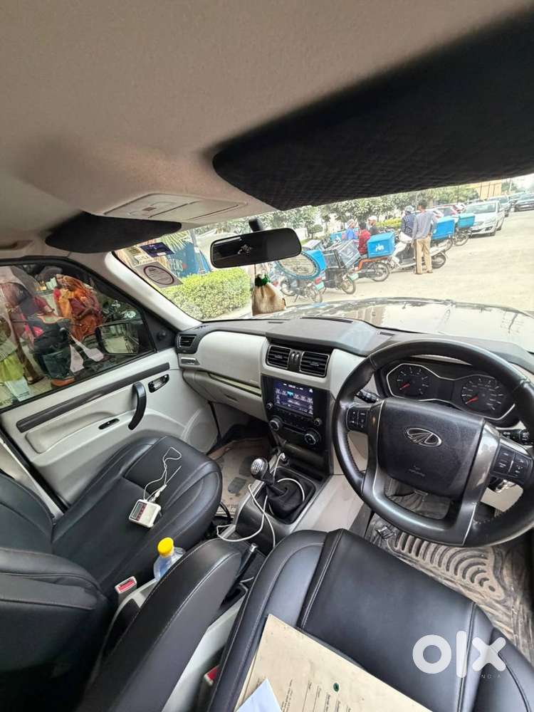 Mahindra Scorpio S9 Diesel Manual 2022 | Black | 85,000 Km | Well Main