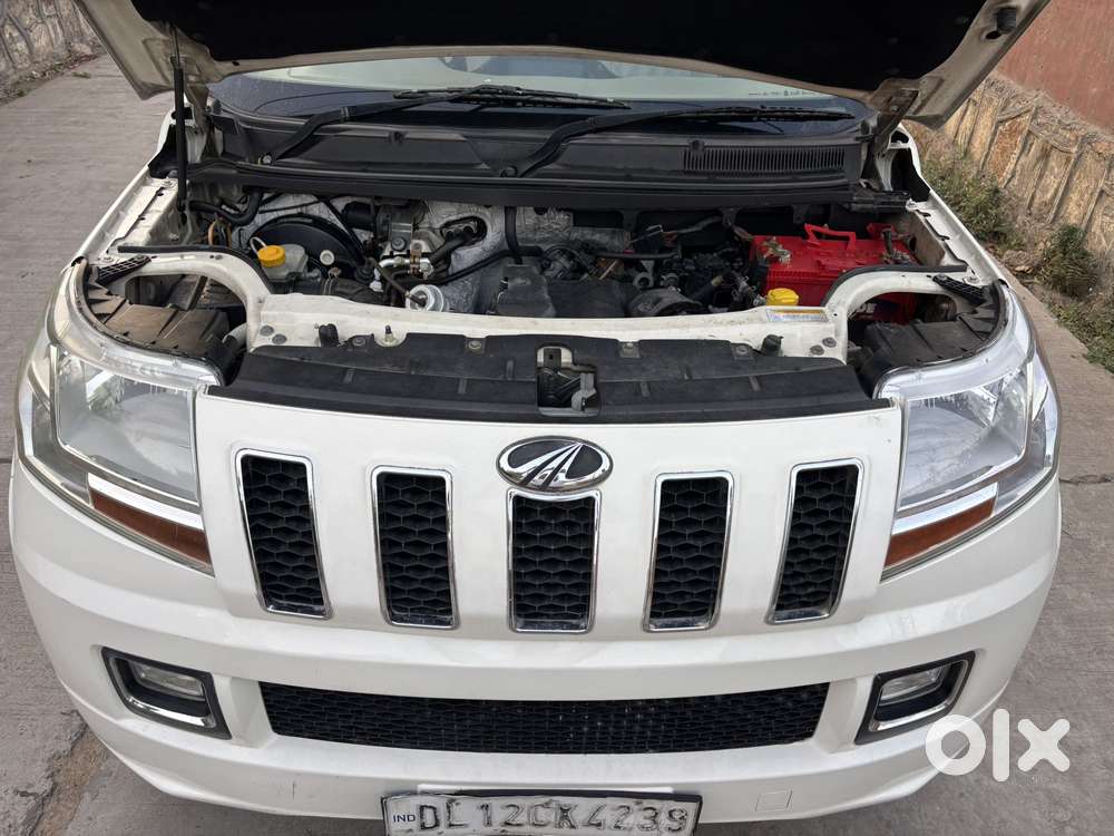 Mahindra Tuv 300 Mhawk100 T8 Amt, 2016, Diesel