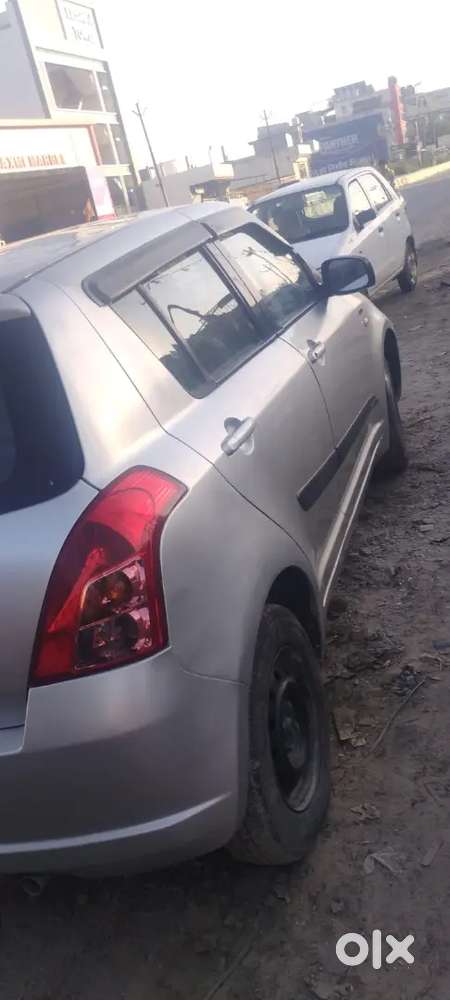 Maruti Suzuki Swift 2008 Cng & Hybrids 90000 Km Driven