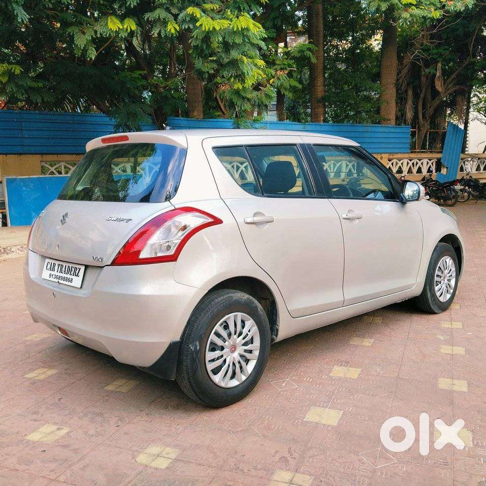 Maruti Suzuki Swift Vxi Abs Bsiv, 2013, Petrol