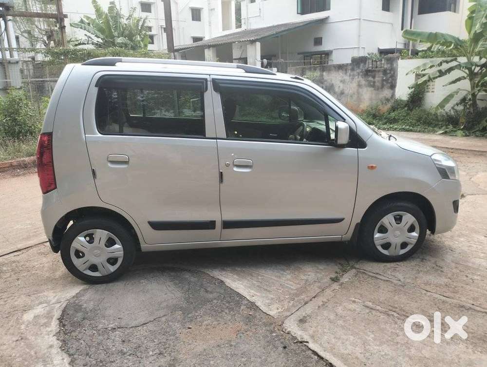 Maruti Suzuki Wagon R Vxi Amt, 2016, Petrol