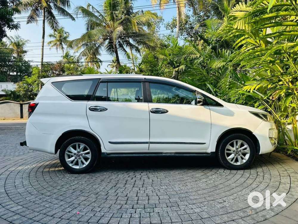 Toyota Innova Crysta 2.4 Gx Mt, 2017, Diesel