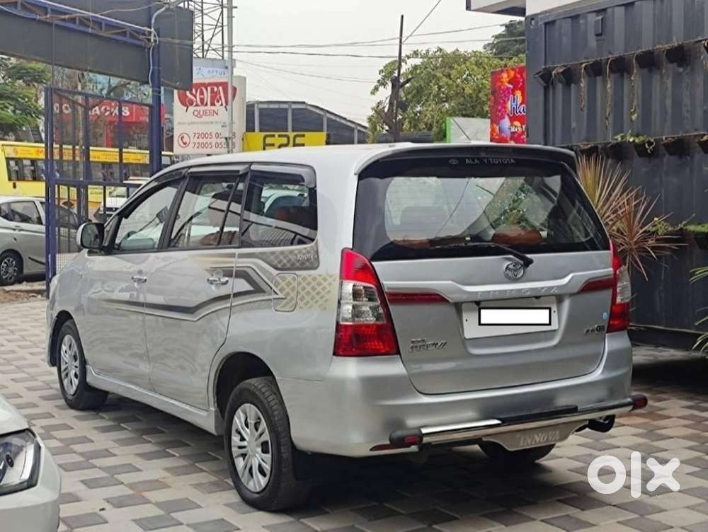 Toyota Innova 2.5 Gx 8 Str Bs-iii, 2015, Diesel