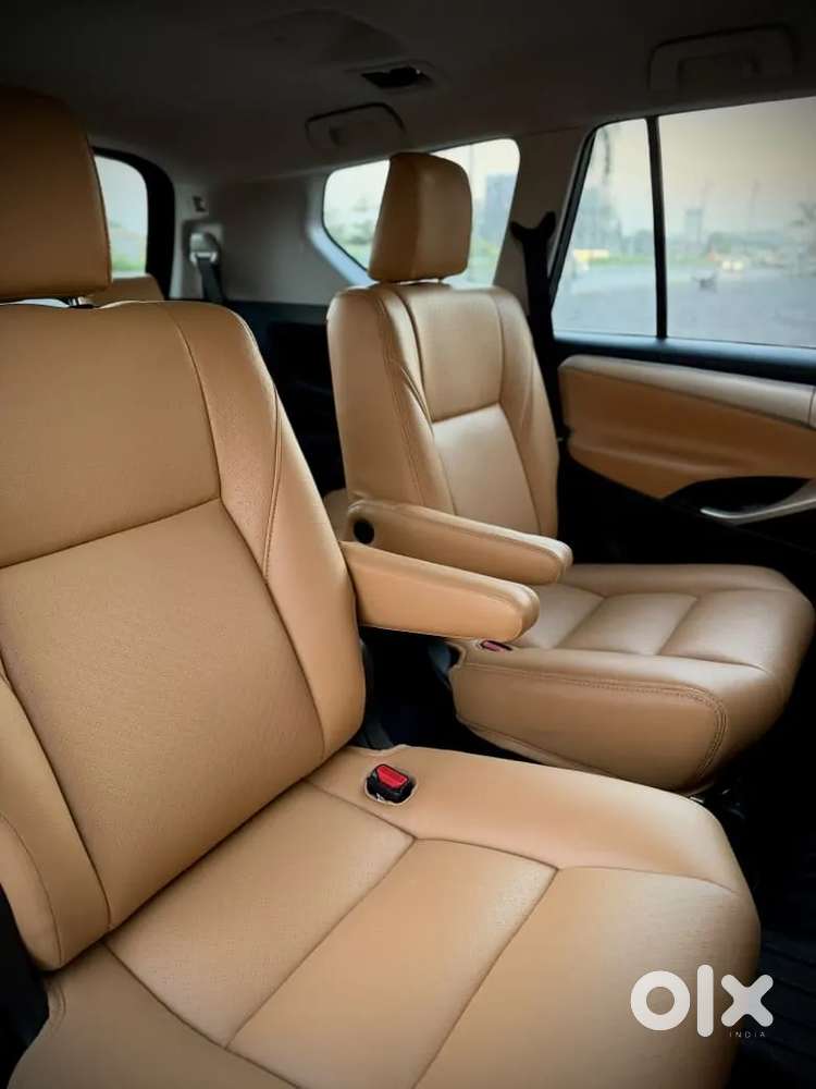 Toyota Innova Crysta [2020-ongoing] 2.4 Gx At 8 Str, 2022, Diesel