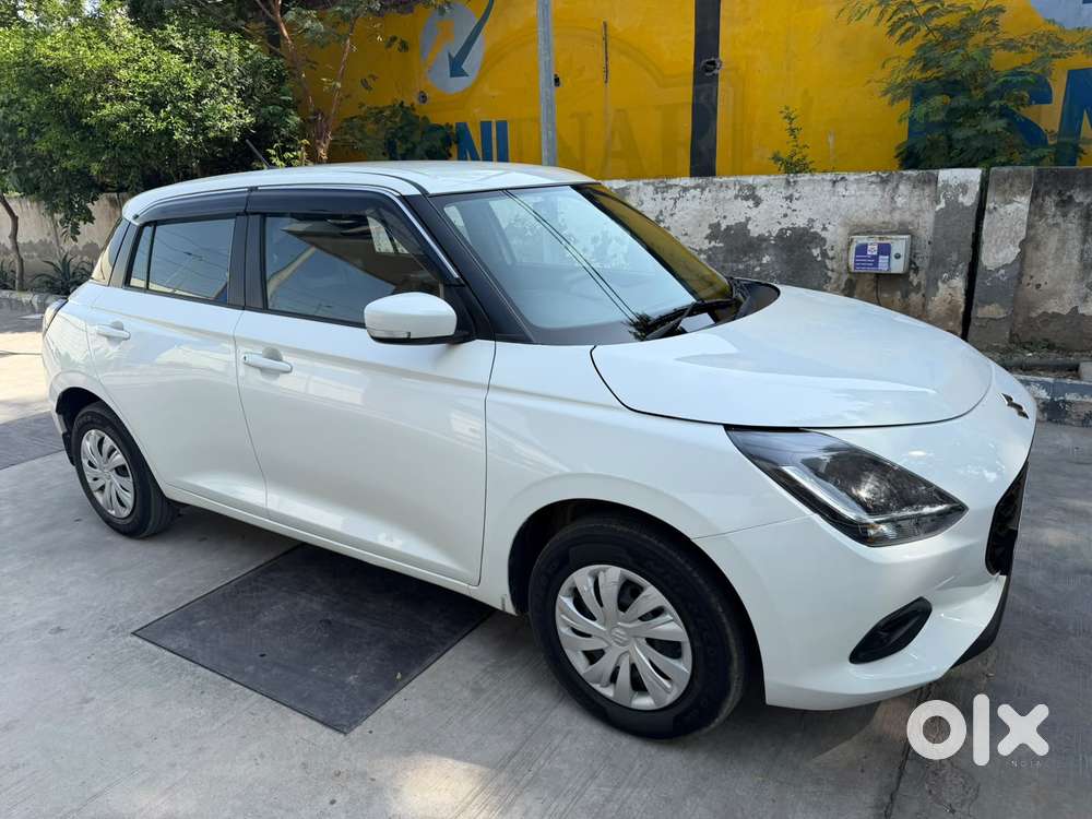 Maruti Suzuki Swift Vxi Ags, 2025, Petrol