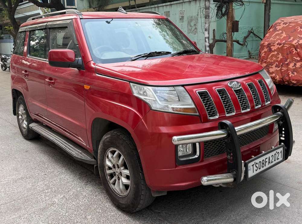 Mahindra Tuv 300 Mhawk100 T8 Dual Tone, 2016, Diesel