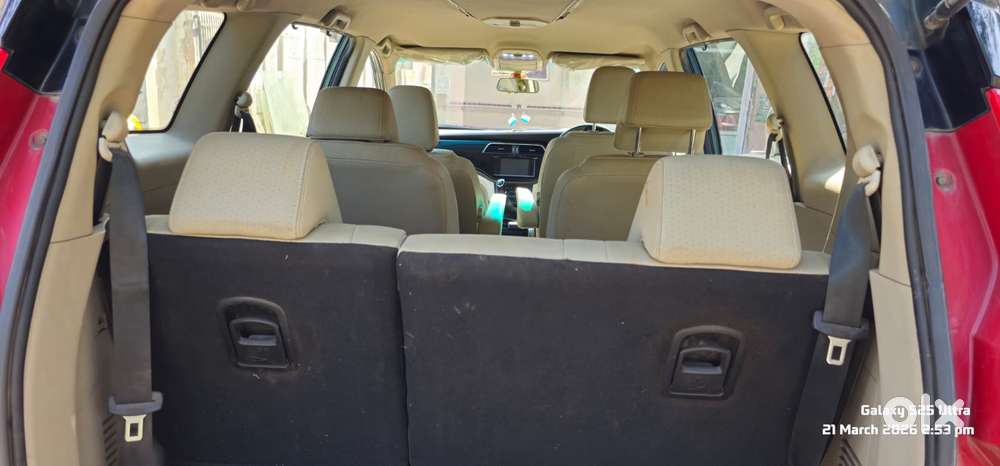 Mahindra Marazzo M8, 2019, Diesel