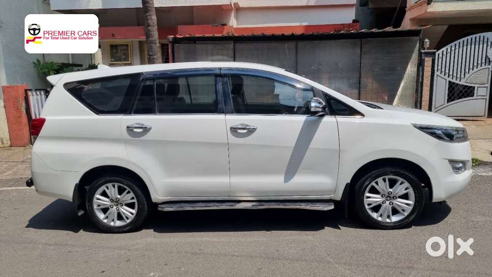 Toyota Innova Crysta 2.8 Zx At 7 Seater, 2016, Diesel