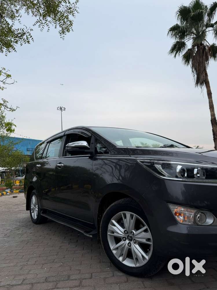 Toyota Innova Crysta 2018 Diesel Well Maintained