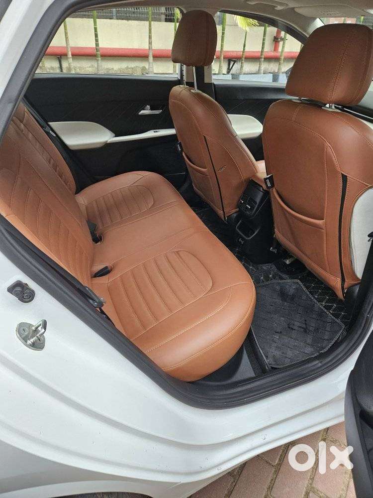 Hyundai Verna 1.5 Sx Ivt, 2023, Petrol