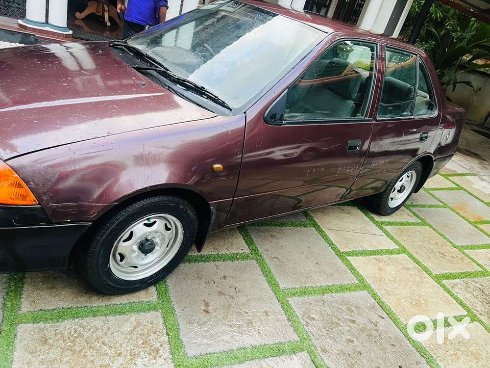 Maruti Suzuki Esteem 1995