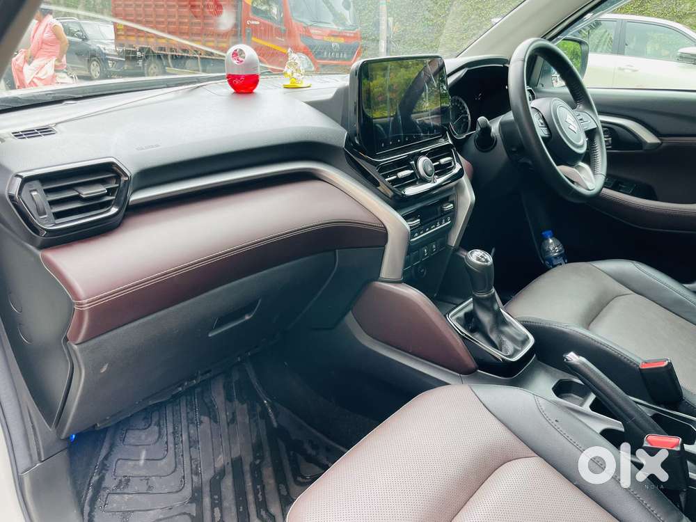Maruti Suzuki Grand Vitara Smart Hybrid Alpha, 2025, Petrol