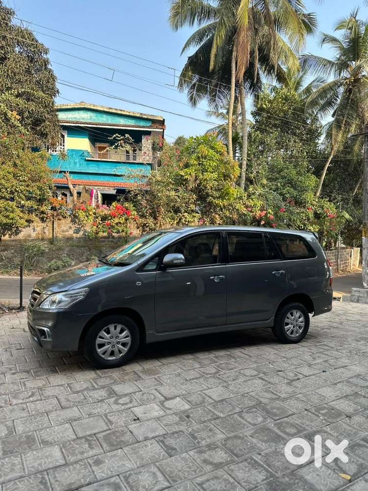 Innova  2011 V