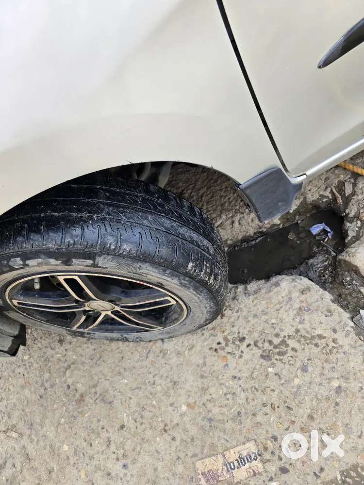 Maruti Suzuki Celerio Zxi With Alloy Wheels