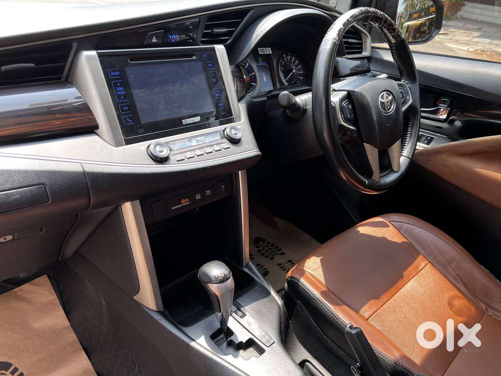 Toyota Innova Crysta 2.8z Automatic, 2017, Diesel