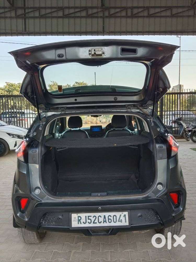 Tata Nexon 1.2 Revotron Xm (s), 2023, Petrol