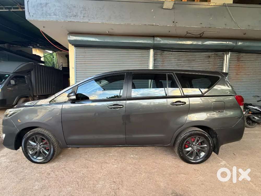 Toyota Innova Crysta 2016