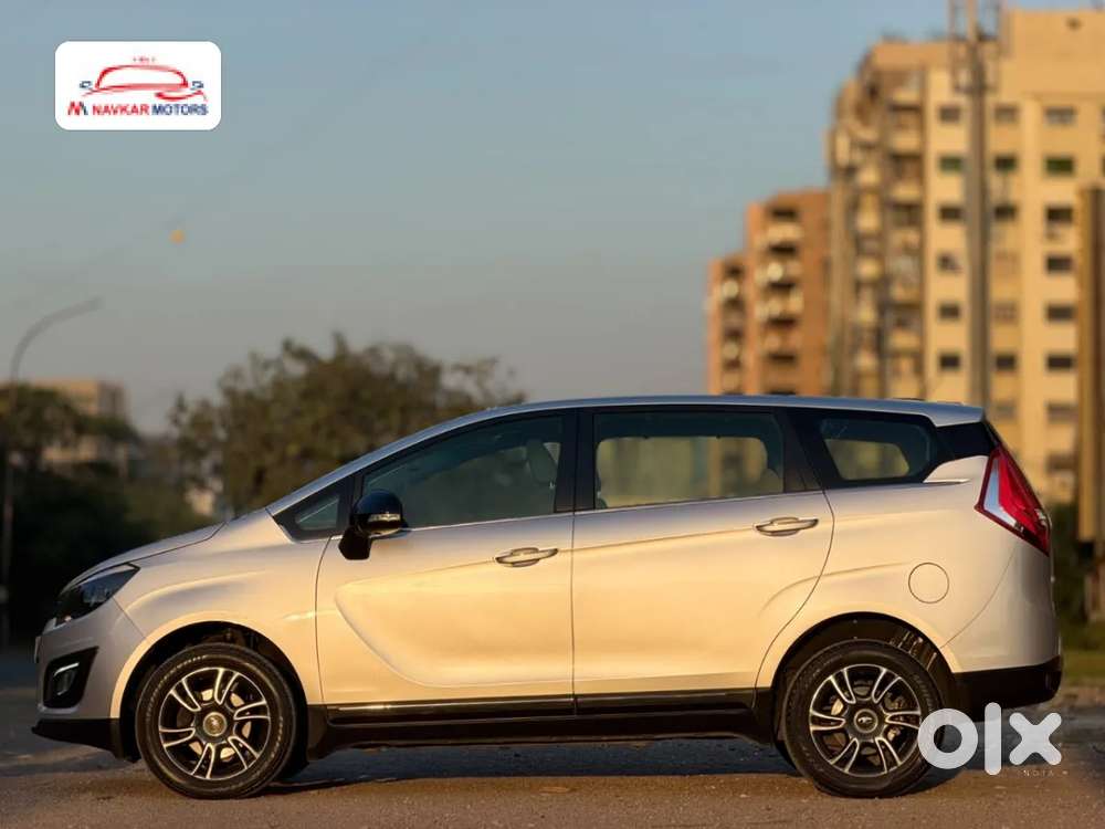 Mahindra Marazzo M8, 2018, Diesel
