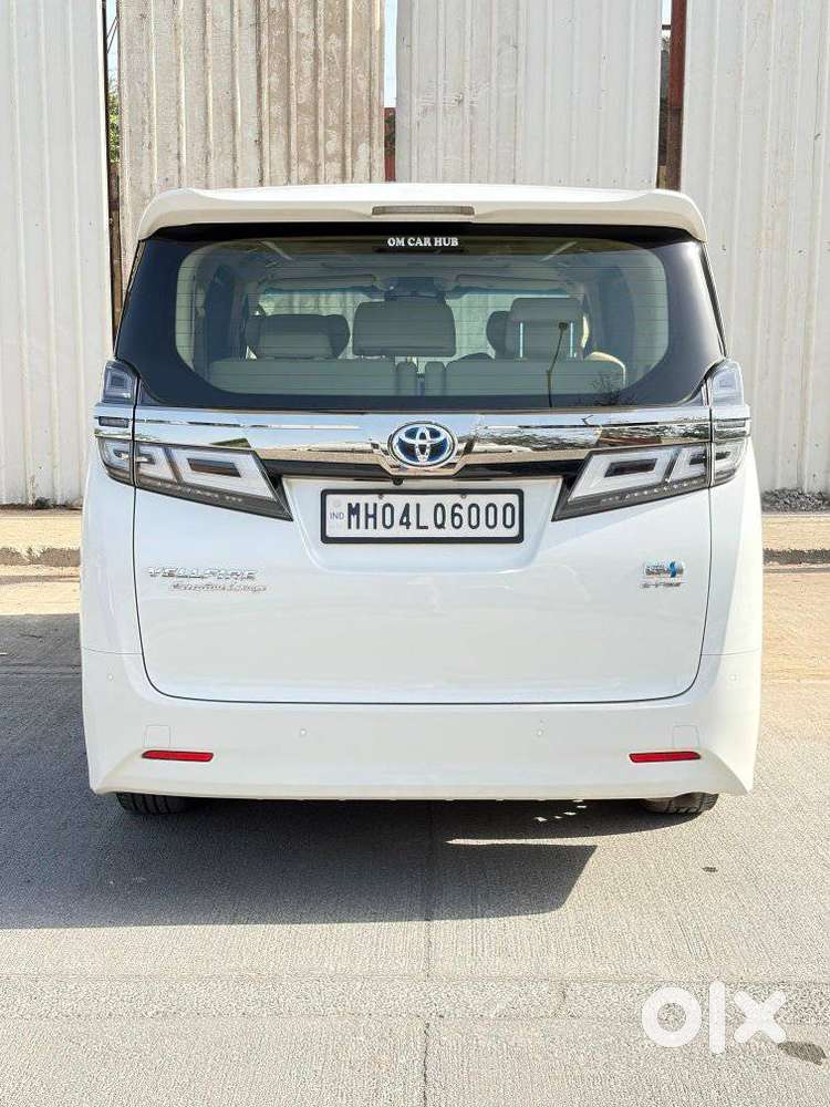 Toyota Vellfire 2.5 Hybrid, 2023, Petrol