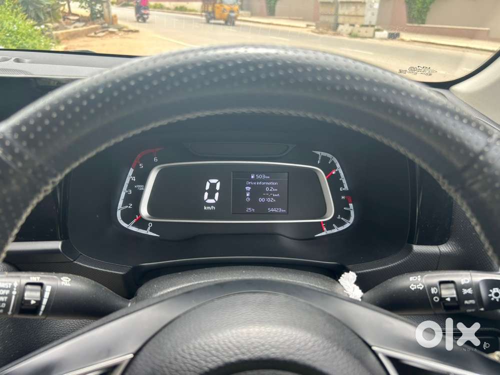 Kia Sonet DIESEL HTK PLUS MT 2022