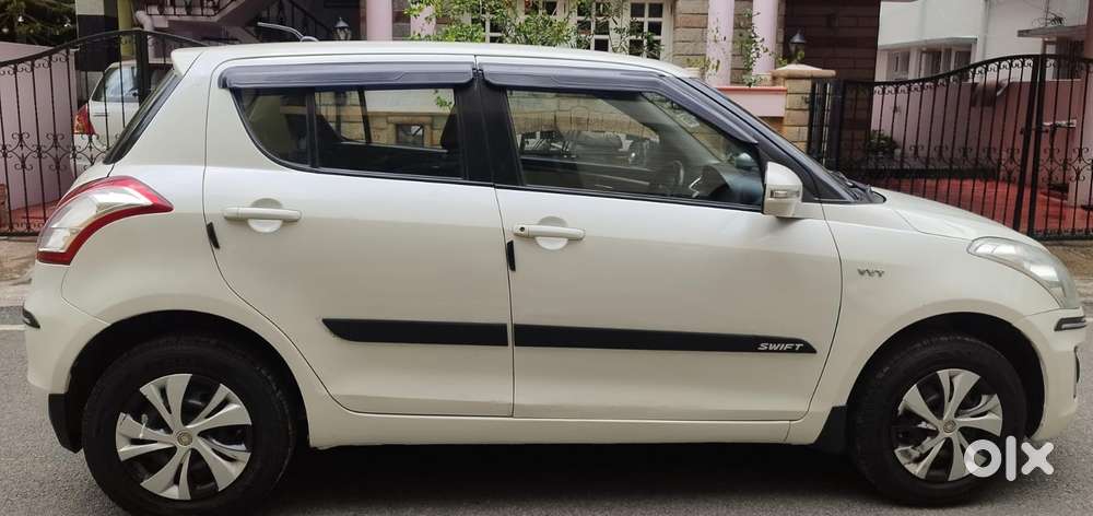 Maruti Suzuki Swift Vxi + Manual, 2015, Petrol