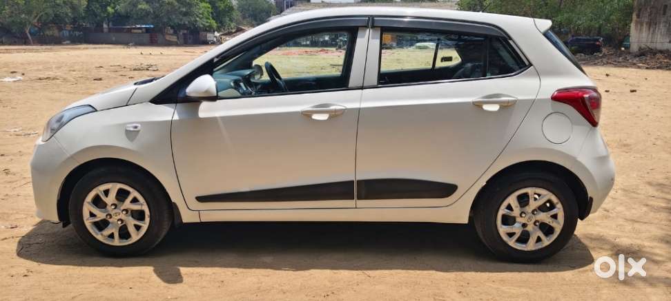 Hyundai Grand I10 Sportz, 2017, Petrol