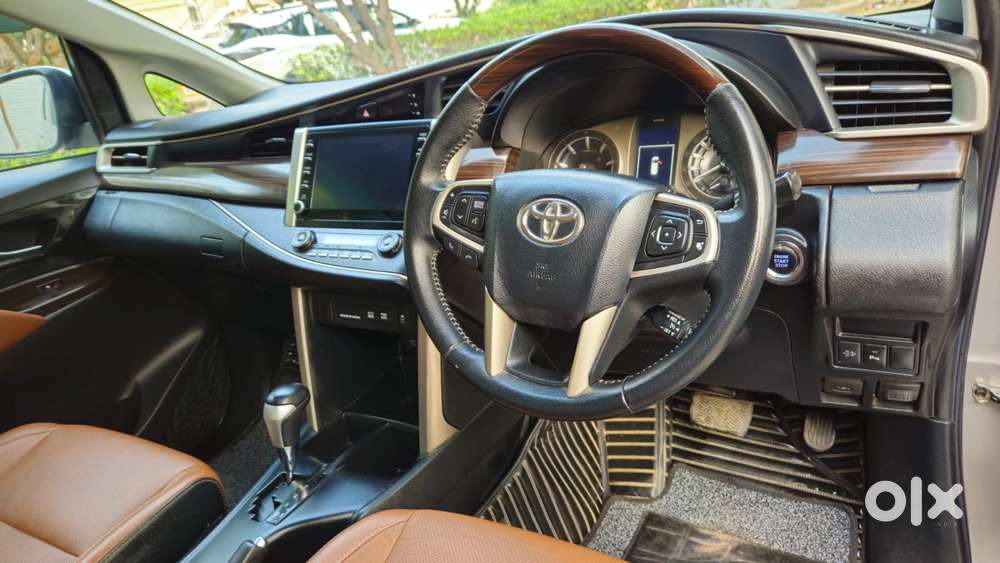 Toyota Innova Crysta