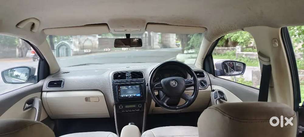 Skoda Rapid Elegance 2013
