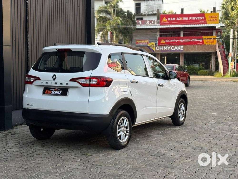 Renault Triber Rxl, 2023, Petrol