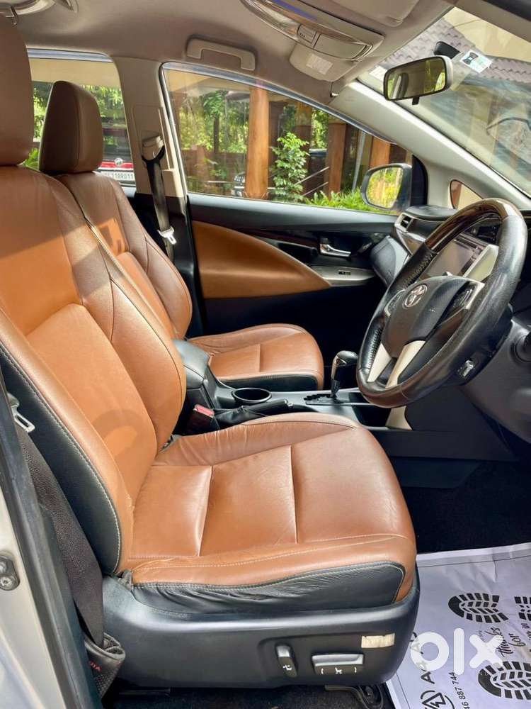 Toyota Innova Crysta 2017 Diesel 165000 Km Driven