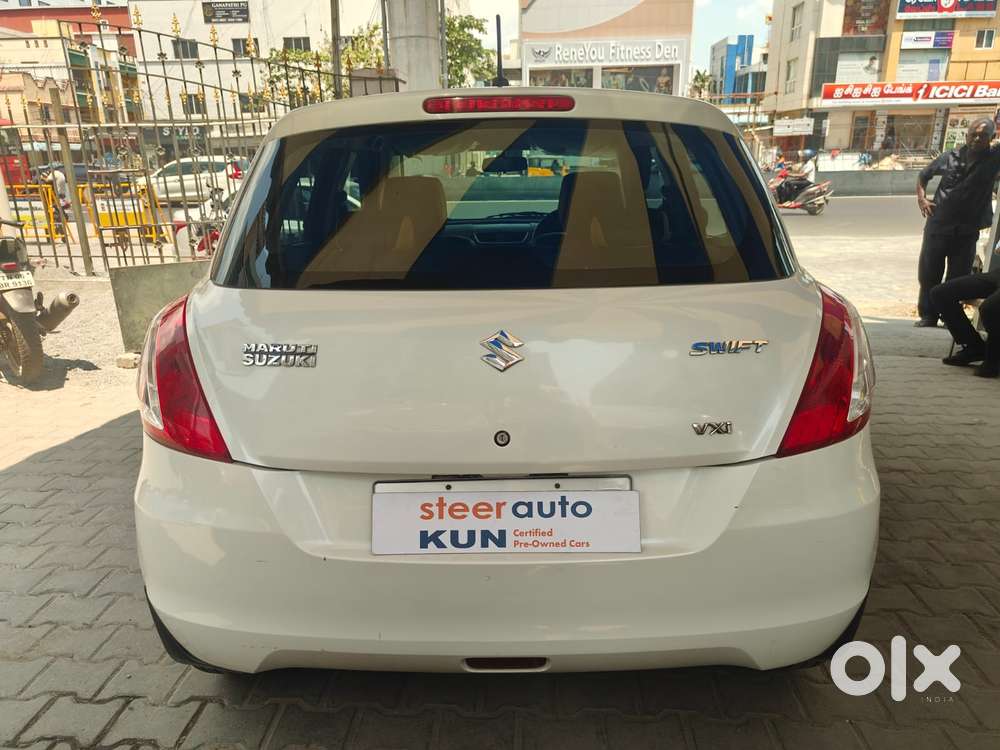Maruti Suzuki Swift Vxi + Manual, 2014, Petrol
