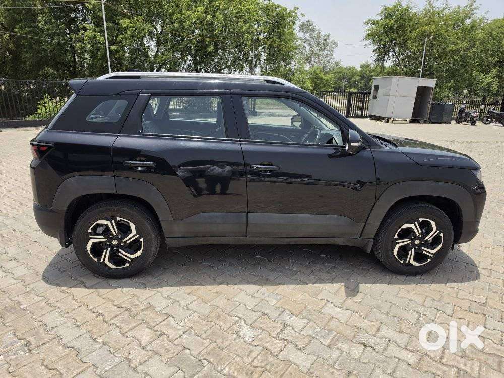 Maruti Suzuki Brezza 1.5 Zxi At Smart Hybrid Dual Tone, 2025, Petrol