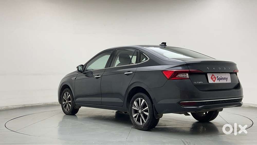 Skoda Slavia Style 1.0l Tsi At, 2023, Petrol