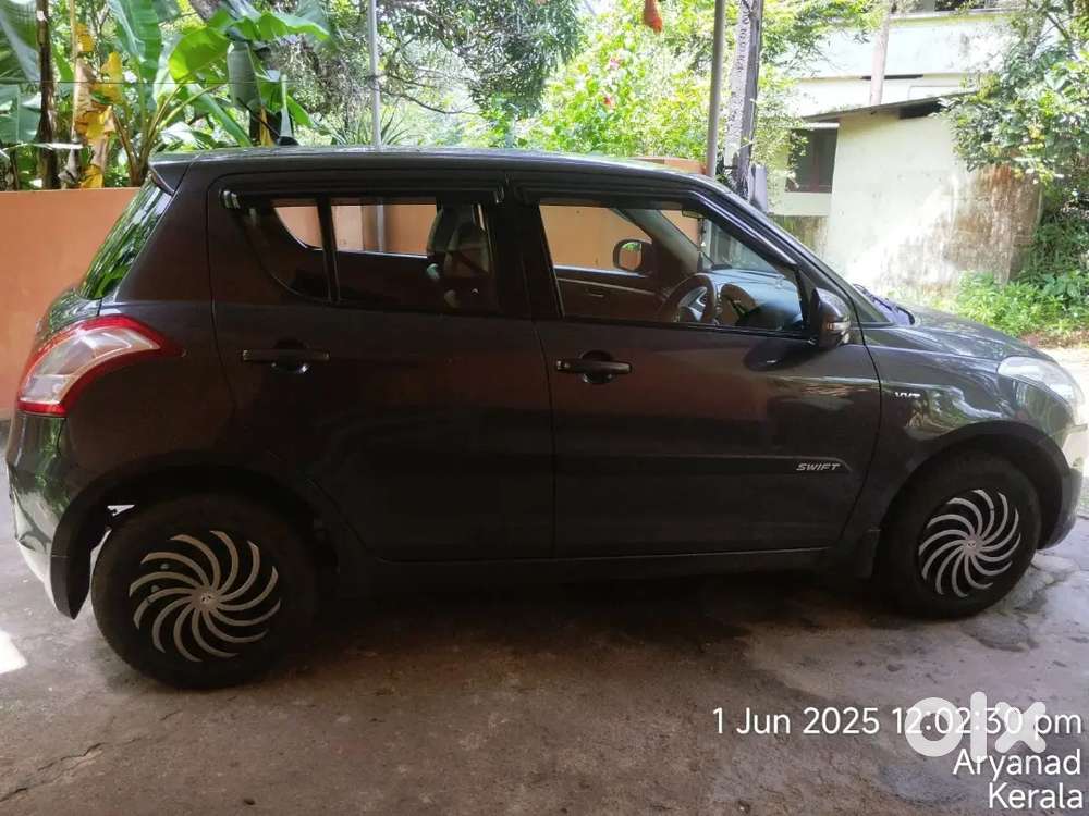 Maruti Suzuki Swift 2016 Petrol 42000 Km Driven