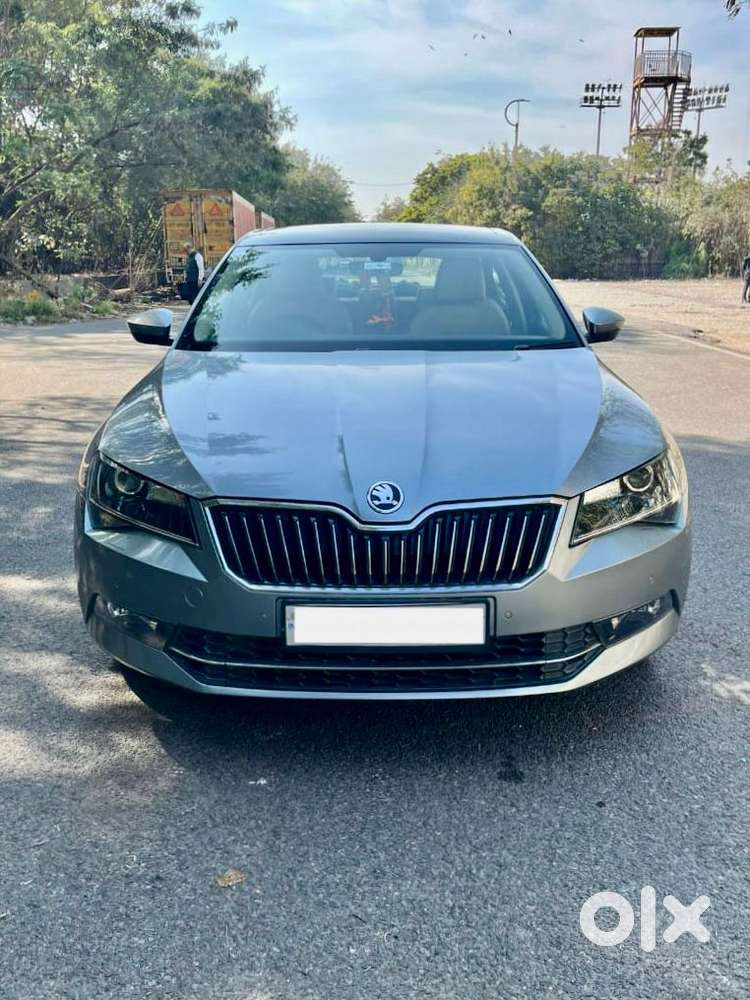 Skoda Superb Lk 1.8 Tsi At, 2019, Petrol