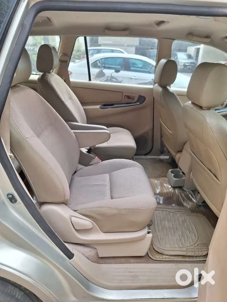Toyota Innova 2007 Diesel 200000 Km Driven
