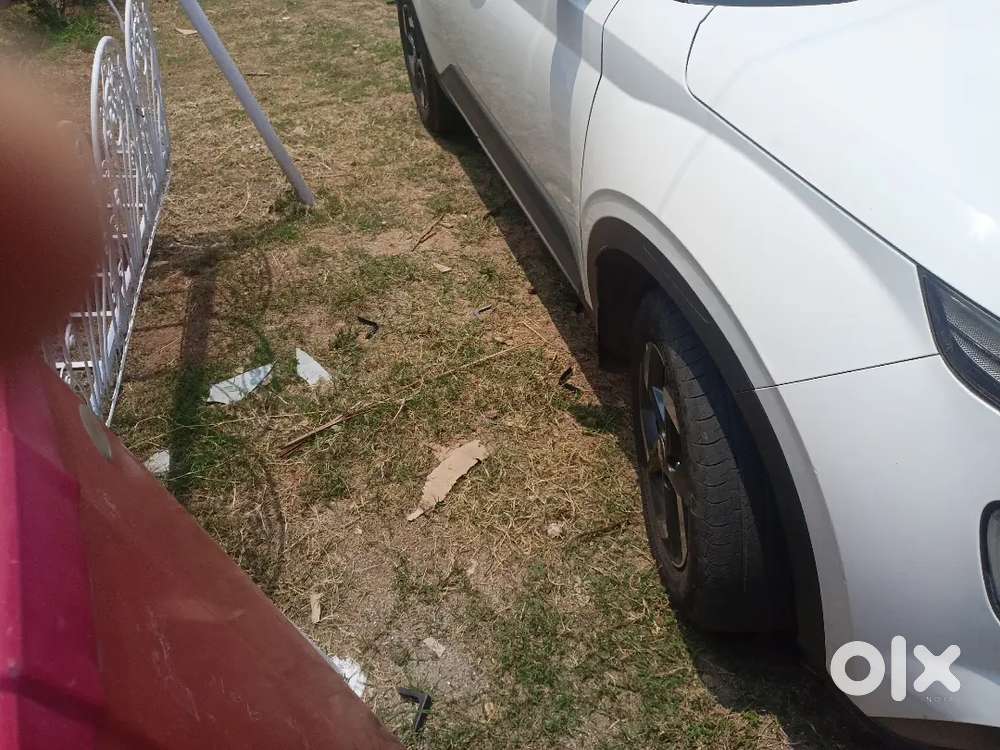 Hyundai New Venue 2020 Diesel 180000 Km Driven, Top