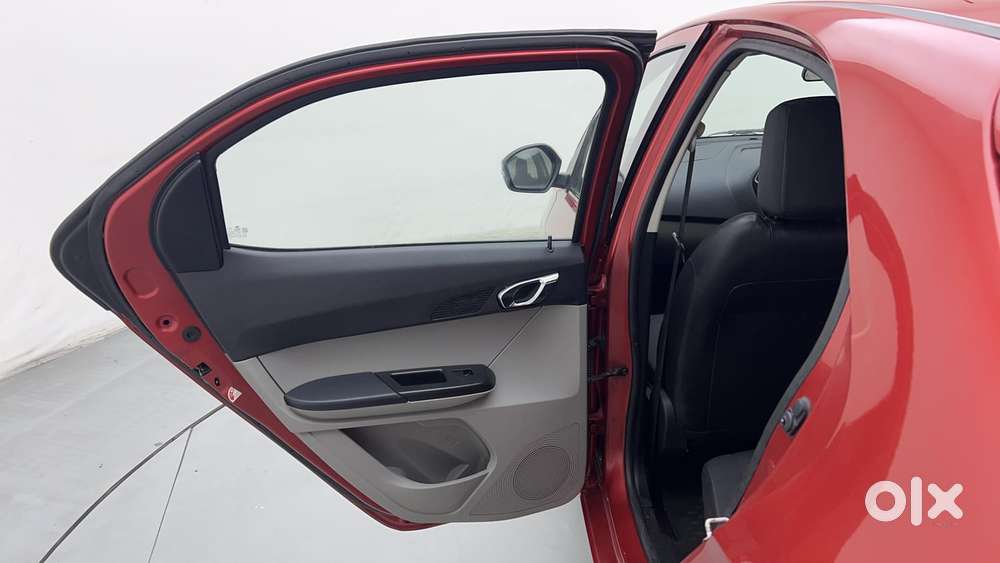 Tata Tiago Xza, 2019, Petrol