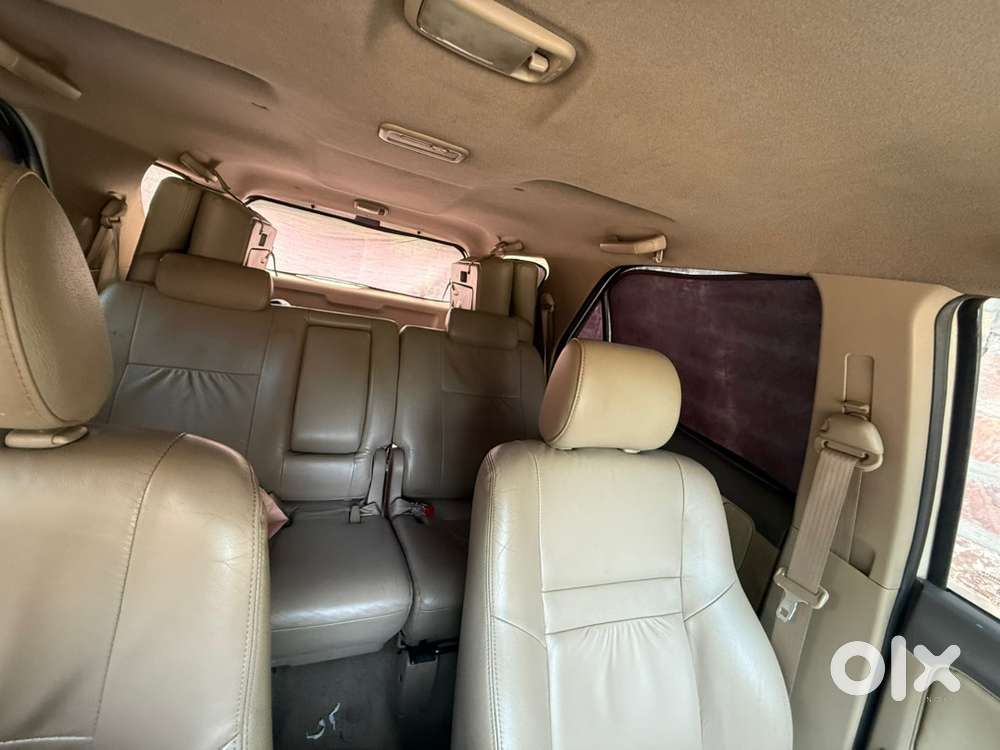 Toyota Fortuner 2013 Diesel 285000 Km Driven