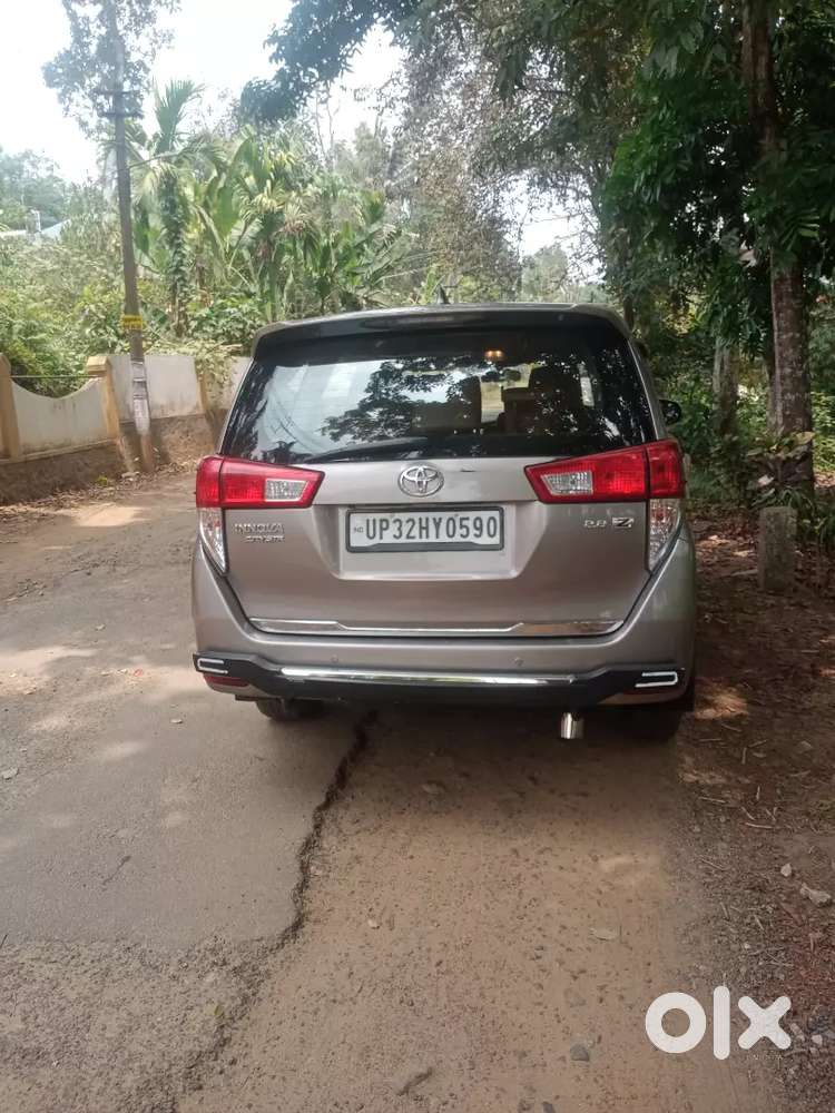 2017. Innova Crysta Automatic Z Up Registration Single Owner