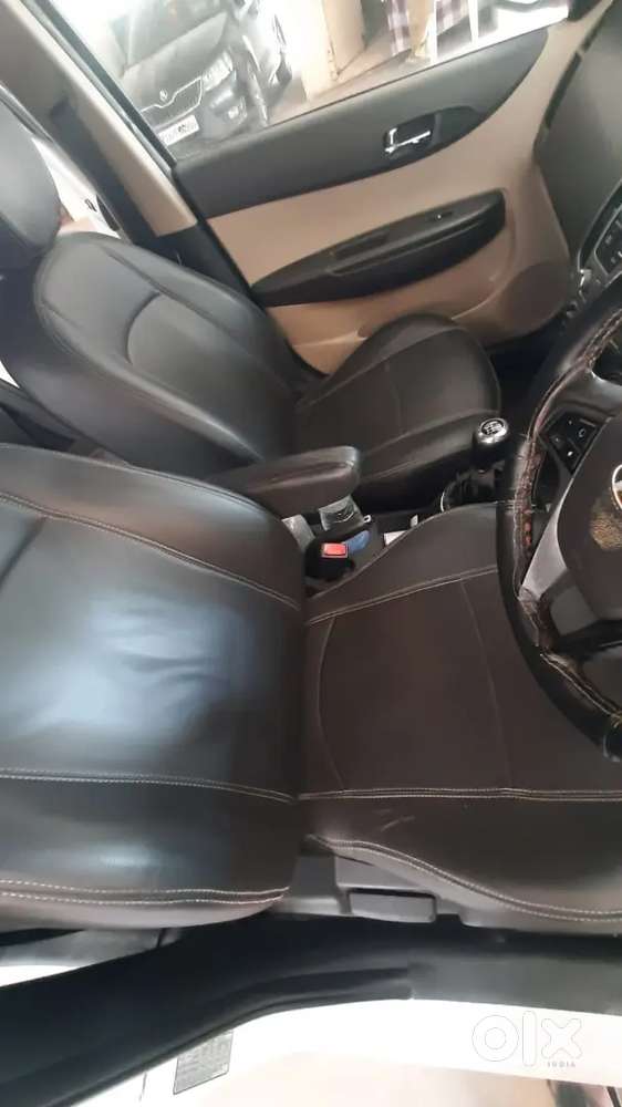 Tow Keys Full Condition