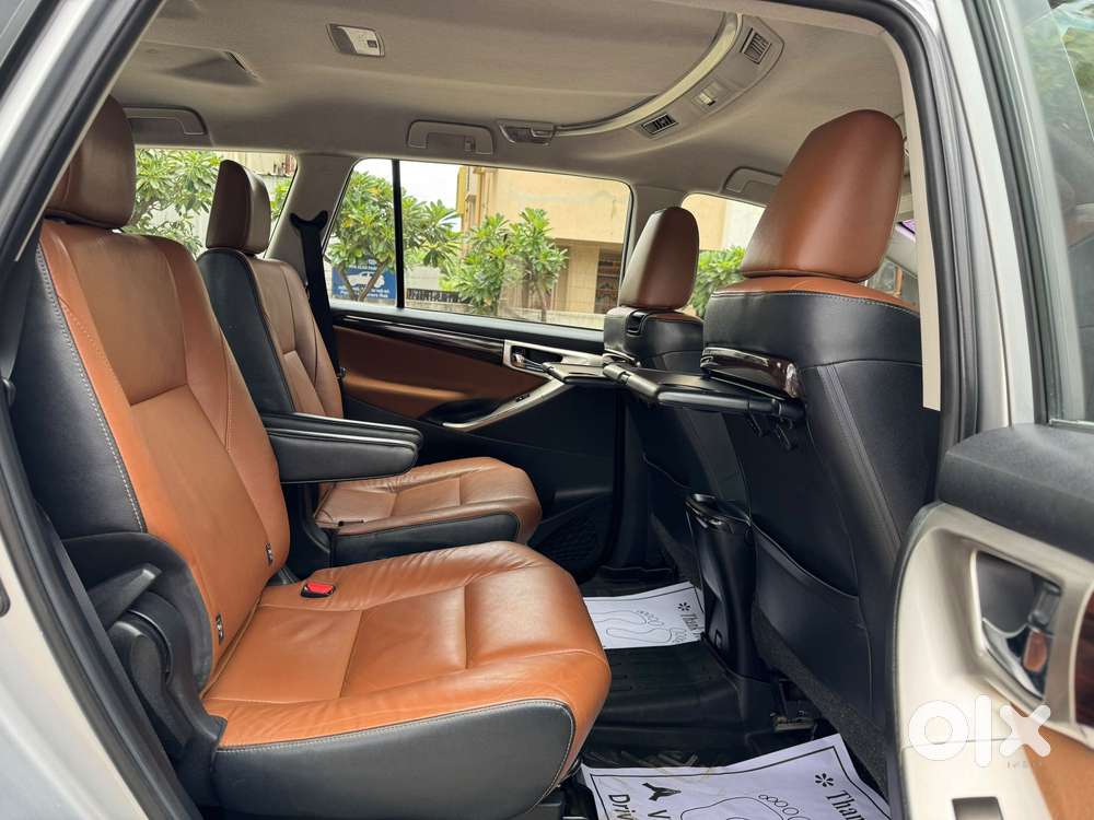 Toyota Innova Crysta 2.8z Automatic, 2016, Diesel