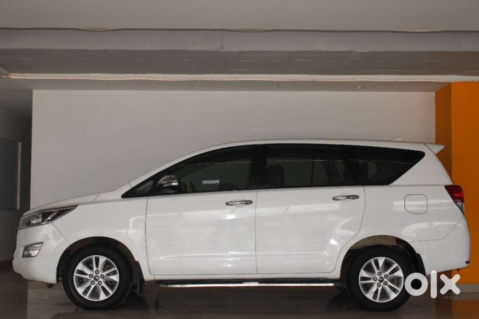 Toyota Innova Crysta 2.8 Gx At, 2017, Diesel