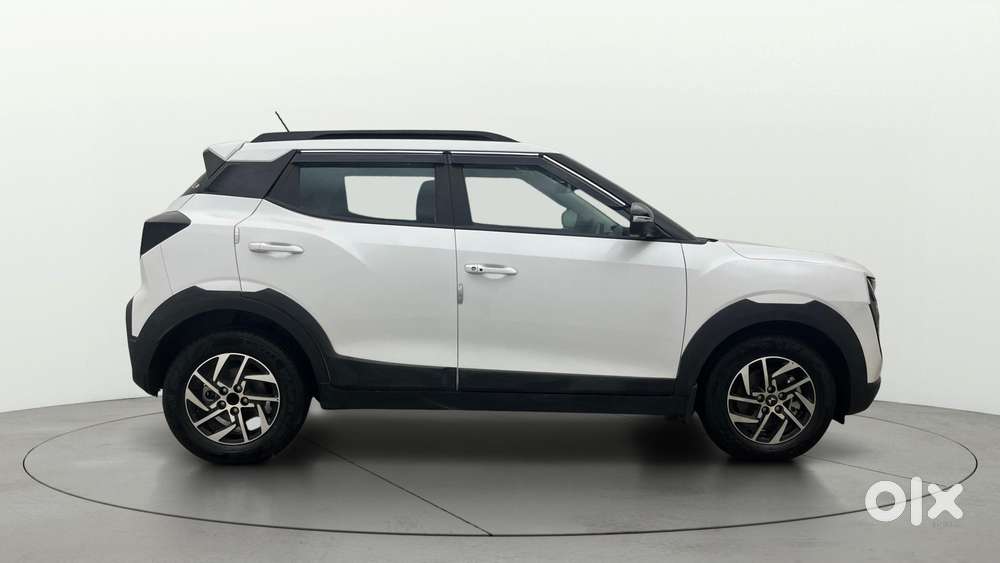 Mahindra XUV 3XO AX5L 1.2 Petrol AT, 2025, Petrol