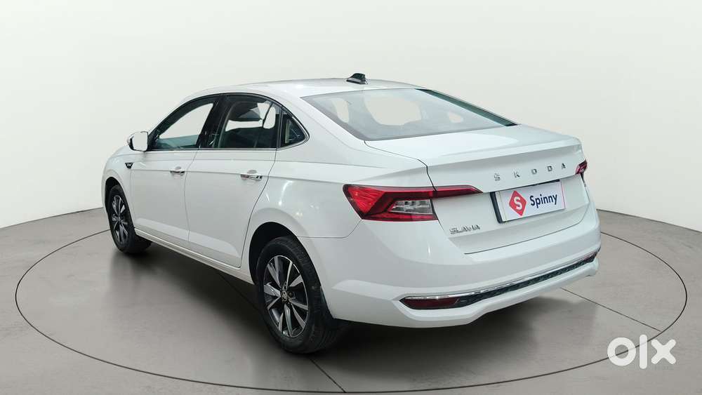 Skoda Slavia Style 1.0l Tsi Mt, 2022, Petrol