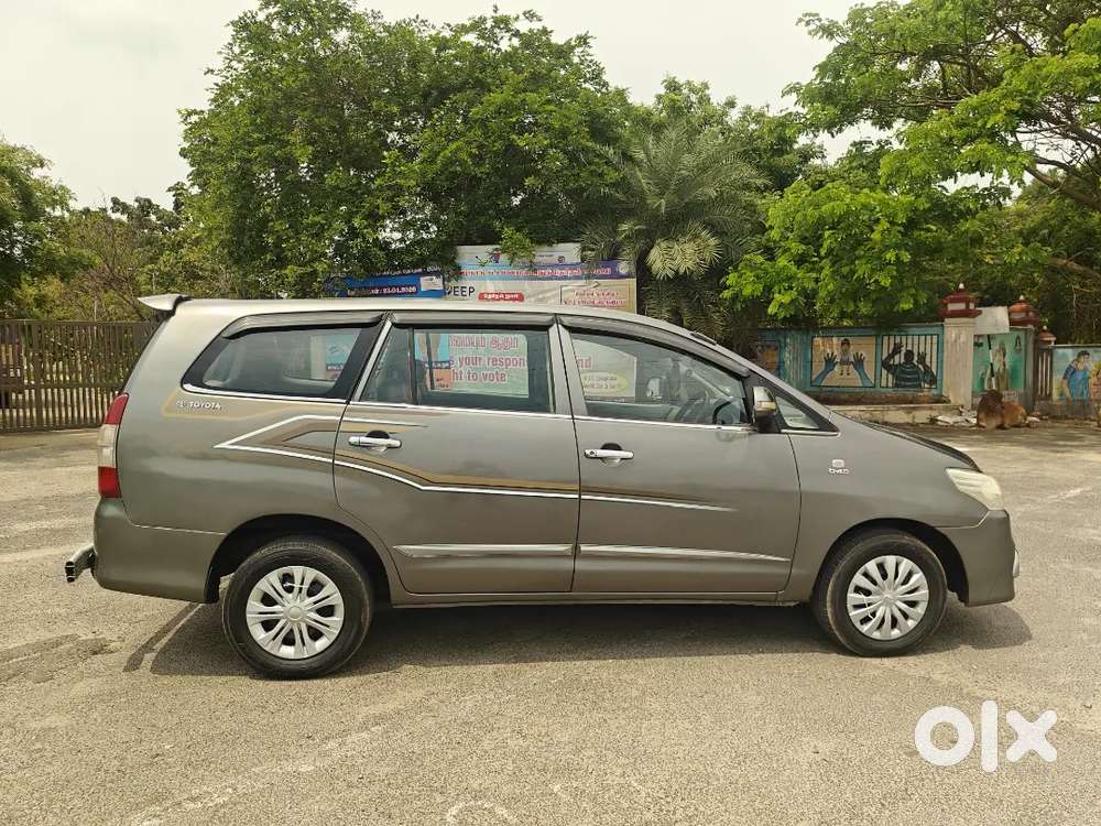 Toyota Innova 2014 Diesel 174000 Km Driven