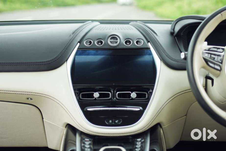 Aston Martin Dbx, 2021, Petrol