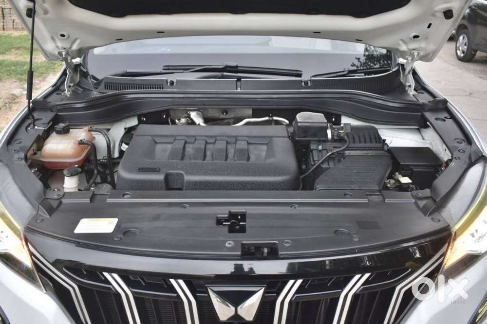 Mahindra Xuv700 2.2 Ax 5 Diesel At Str, 2022, Diesel
