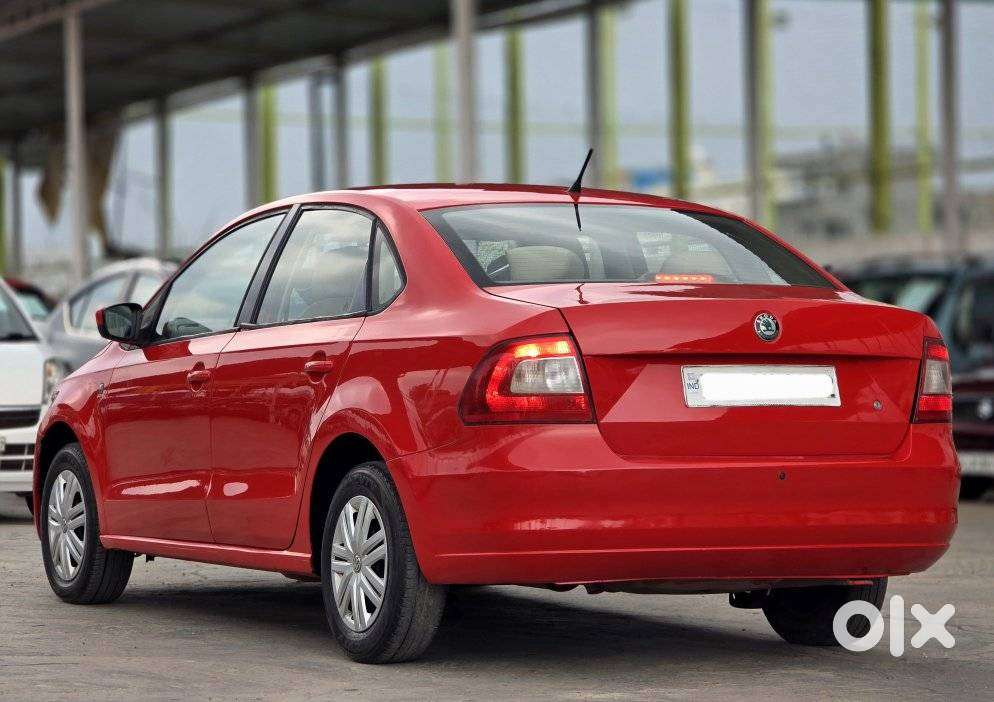 Skoda Rapid 1.6 Mpi Ambition, 2011, Petrol